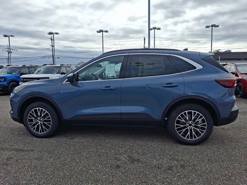 New 2026 Ford Escape Plug-in Hybrid image 4