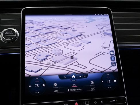 Used 2022 Mercedes-Benz S 500 4MATIC w/ AMG Line Package image 21