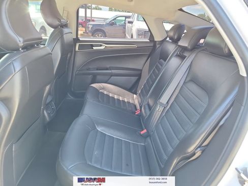 Used 2016 Ford Fusion SE w/ Equipment Group 202A FWD image 10