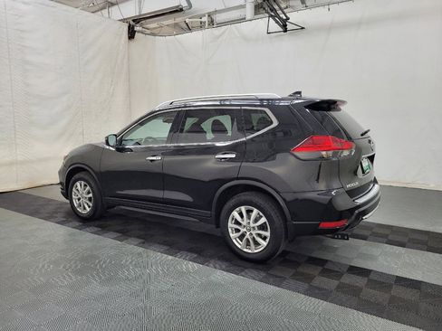 Used 2017 Nissan Rogue SV AWD/4WD image 3