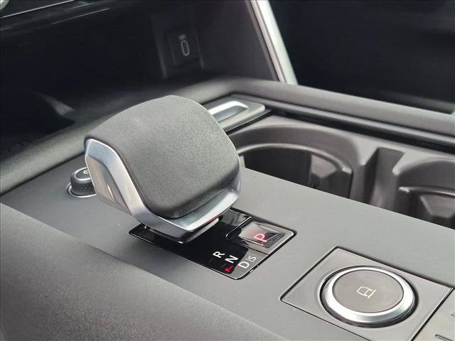 New 2026 Land Rover Discovery Limited Edition AWD/4WD image 19
