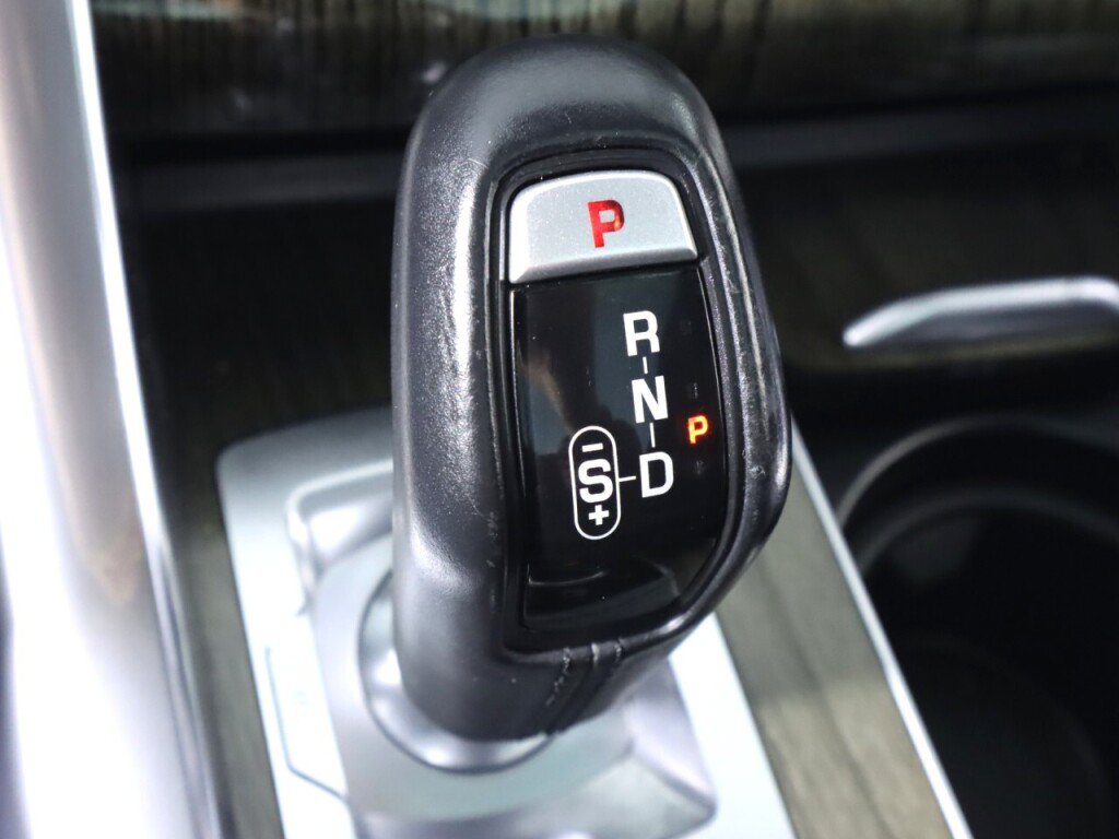 Used 2015 Land Rover Range Rover Sport SE AWD/4WD image 24