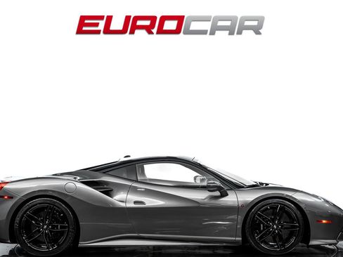 Used 2018 Ferrari 488 GTB RWD image 6