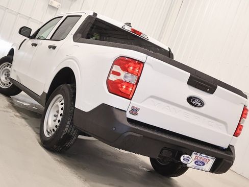 New 2026 Ford Maverick XL image 24