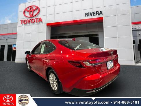 Used 2025 Toyota Camry LE w/ Convenience Package FWD image 2