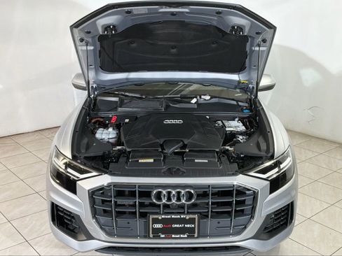 Used 2022 Audi Q8 Premium w/ Convenience Package image 17