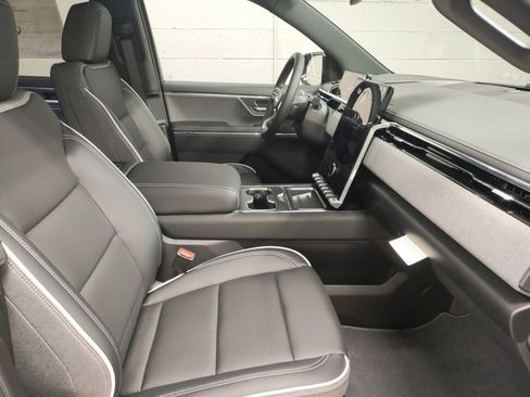 New 2026 GMC Sierra EV Elevation image 7