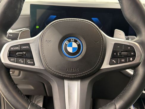 Certified 2025 BMW X5 xDrive50e w/ M Sport Package AWD/4WD image 11