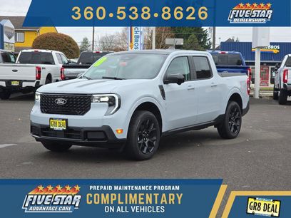 New 2025 Ford Maverick Lariat w/ Black Appearance Package