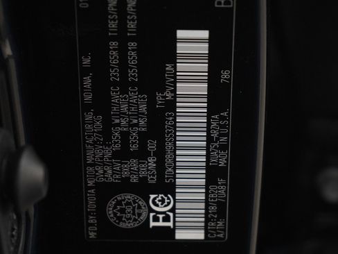 Used 2024 Toyota Highlander XLE image 33