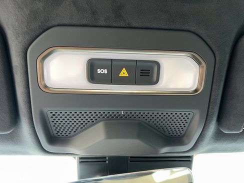 Used 2024 Rivian R1T Adventure image 22