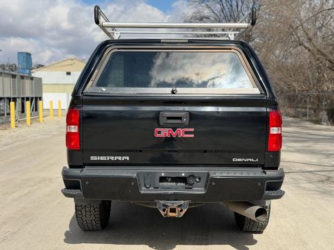 Used 2017 GMC Sierra 2500 Denali w/ Duramax Plus Package image 6