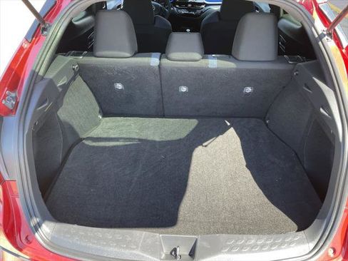 Used 2020 Toyota C-HR XLE image 27