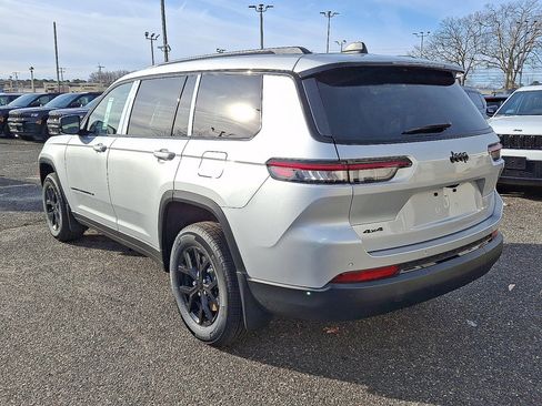 New 2025 Jeep Grand Cherokee L Altitude AWD/4WD image 7