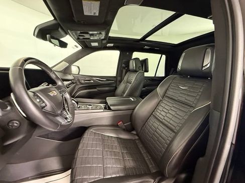 Used 2023 Cadillac Escalade V AWD/4WD image 16