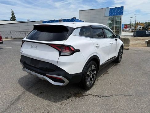 Certified 2024 Kia Sportage EX FWD image 8