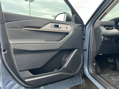 New 2026 Ford Explorer Active image 13