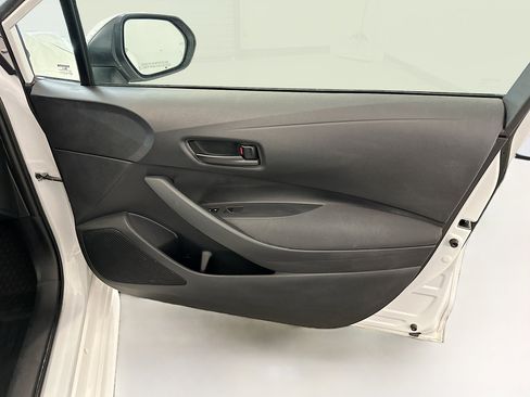 Used 2024 Toyota Corolla LE image 33