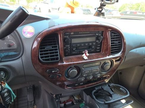 Used 2002 Toyota Sequoia Limited AWD/4WD image 6