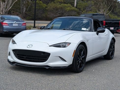Used 2019 MAZDA MX-5 Miata Club RWD image 10