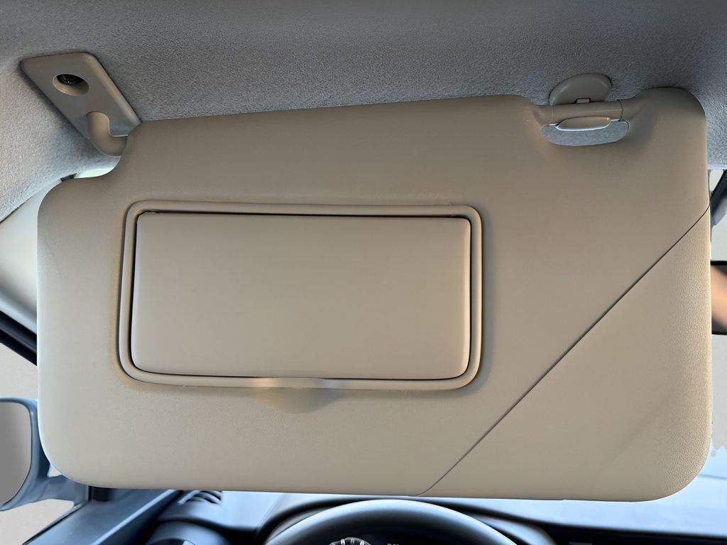 Used 2023 Nissan Kicks SV FWD image 31