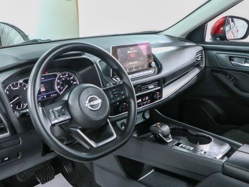 Used 2024 Nissan Rogue SV FWD image 22
