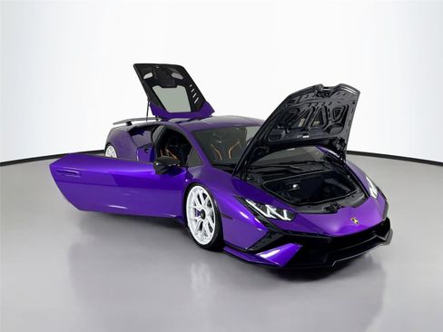 Used 2023 Lamborghini Huracan Tecnica image 33