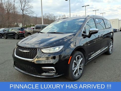 New 2026 Chrysler Pacifica Pinnacle AWD/4WD image 3