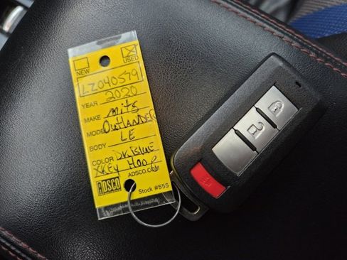 Used 2020 Mitsubishi Outlander LE image 16