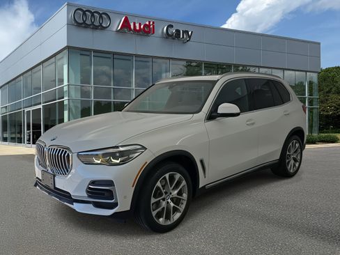 Used 2022 BMW X5 xDrive40i w/ Climate Comfort Package image 1
