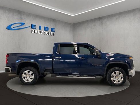 Used 2022 Chevrolet Silverado 2500 LTZ AWD/4WD image 2