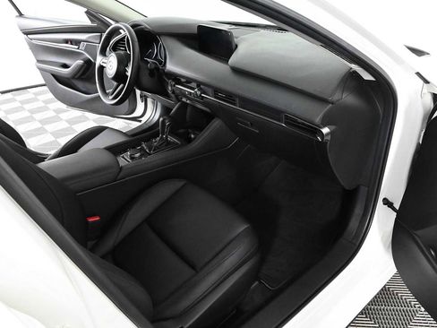 Used 2020 MAZDA MAZDA3 Sedan w/ Select Package FWD image 8