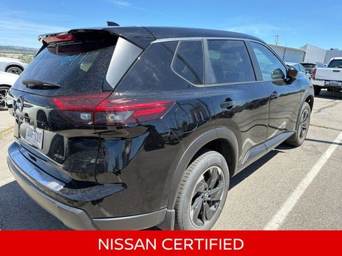 Certified 2025 Nissan Rogue SV AWD/4WD image 8