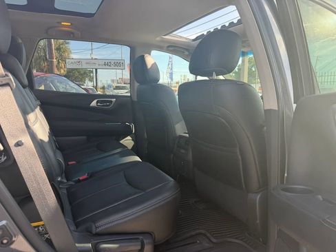 Used 2016 Nissan Pathfinder Platinum w/ Cargo Package AWD/4WD image 12