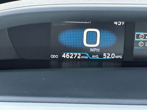 Used 2022 Toyota Prius LE image 22