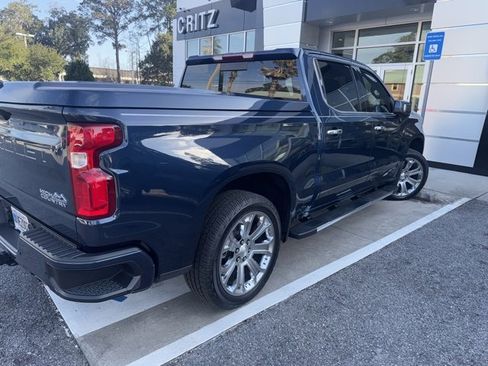 Used 2019 Chevrolet Silverado 1500 High Country w/ Z71 Off-Road Package image 4