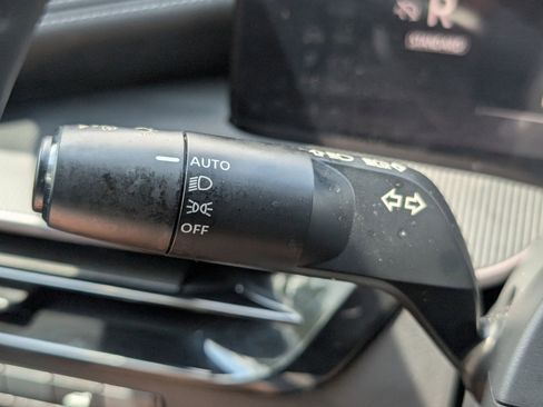 Certified 2025 Nissan Murano SV FWD image 31