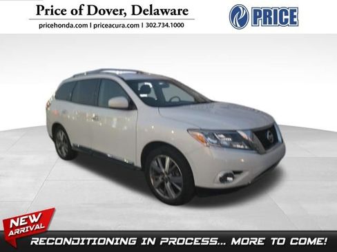 Used 2013 Nissan Pathfinder Platinum image 1