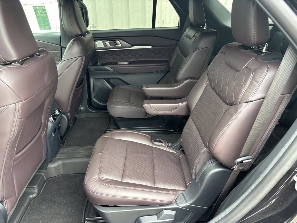 Used 2026 Ford Explorer Platinum w/ LUX Leather Package AWD/4WD image 26