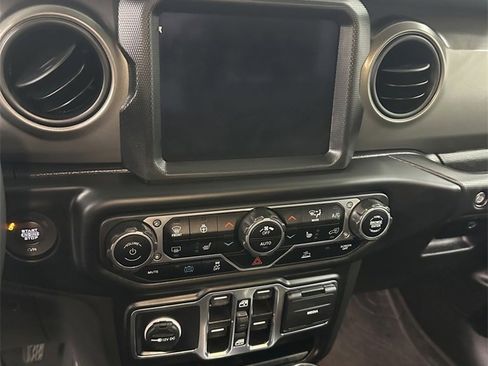 Used 2023 Jeep Wrangler Willys 4xe w/ Sun & Screen Package image 19