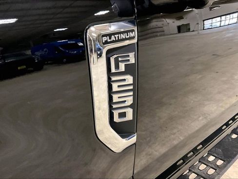 Certified 2022 Ford F250 Platinum w/ Tremor Off-Road Package AWD/4WD image 8