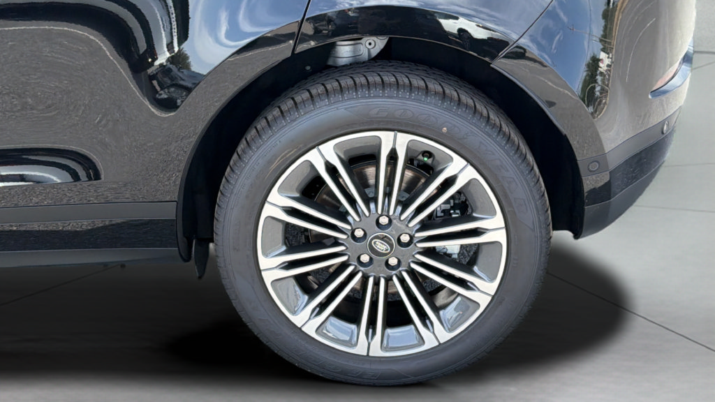 New 2026 Land Rover Range Rover Evoque S AWD/4WD image 16