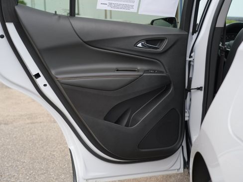 Used 2023 Chevrolet Equinox Premier AWD/4WD image 21