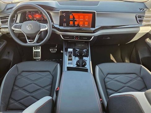 New 2026 Volkswagen Atlas Peak Edition AWD/4WD image 14