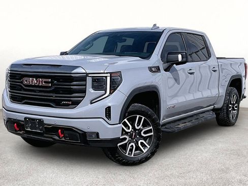 Used 2024 GMC Sierra 1500 AT4 w/ Technology Package AWD/4WD image 14