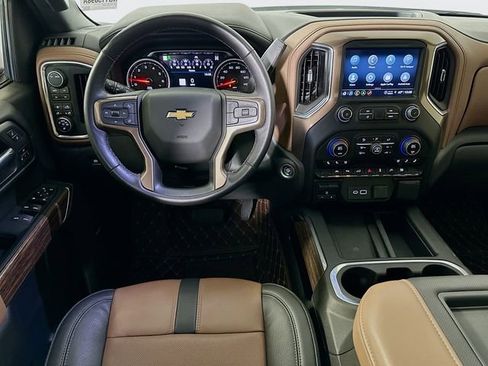 Used 2022 Chevrolet Silverado 1500 High Country w/ Technology Package image 26