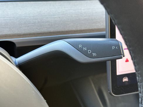 Used 2021 Tesla Model Y Long Range image 22