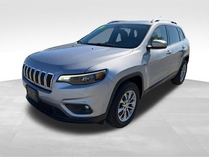 Used 2019 Jeep Cherokee Latitude Plus w/ Comfort/Convenience Group