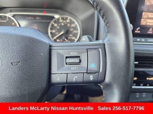 Used 2025 Nissan Rogue SV FWD image 24