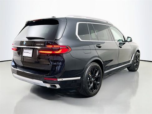 Used 2023 BMW X7 xDrive40i w/ Premium Package image 7